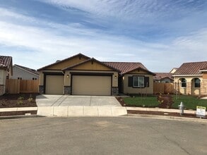 1627 Marsh Ct in Los Banos, CA - Building Photo - Building Photo
