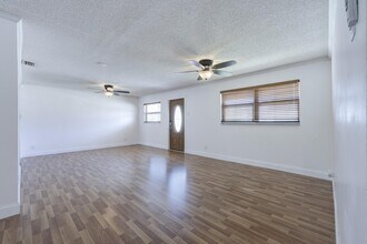 3654 Florida Blvd in Palm Beach Gardens, FL - Building Photo - Building Photo