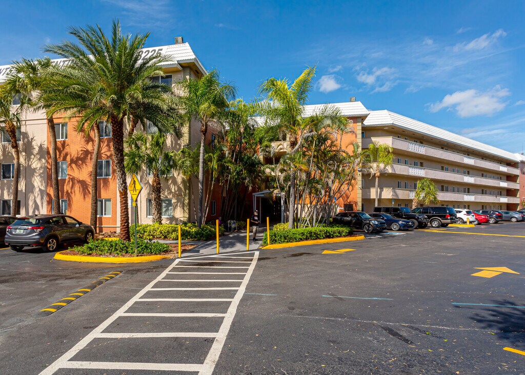Cutler Gardens Apartments in Cutler Bay, FL