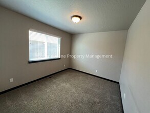 8732 Haddon St in Post Falls, ID - Building Photo - Building Photo