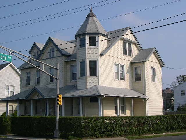 92 Chelsea Ave, Unit Second Floor, Unit Second Floor