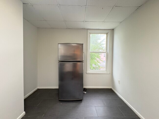 346 Armstrong Ave, Unit 2 in Jersey City, NJ - Building Photo - Building Photo