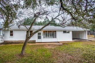 9000 Capitol Dr in Austin, TX - Foto de edificio - Building Photo