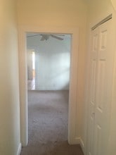 148 Walnut St, Unit 1 in Windham, CT - Foto de edificio - Building Photo