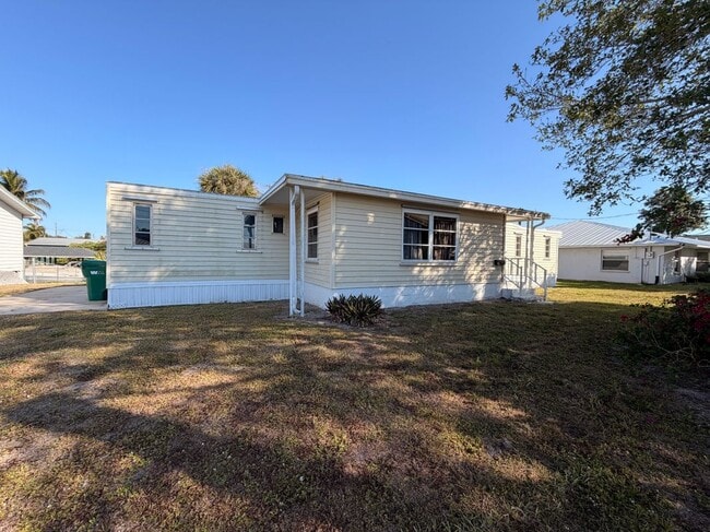 property at 2313 SE 30th St