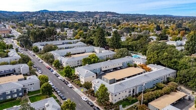 Hillsdale Garden in San Mateo, CA - Foto de edificio - Building Photo