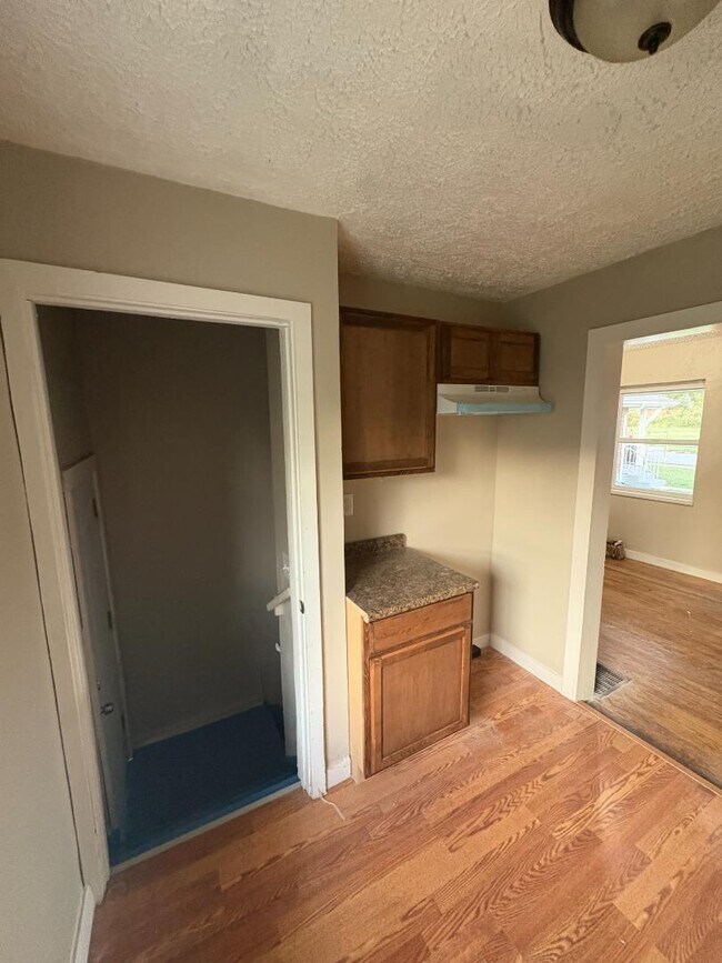 1621 Harold Dr in Dayton, OH - Building Photo - Building Photo