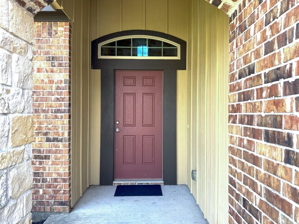 117 Green Haven Dr in Huntsville, TX - Foto de edificio