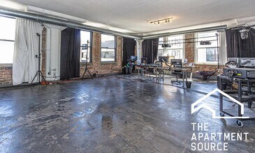 2255 S Michigan Ave in Chicago, IL - Building Photo - Building Photo