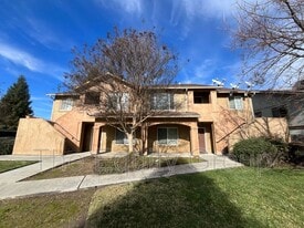 360 E Kanai Ave in Porterville, CA - Building Photo