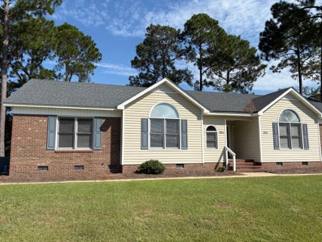property at 3814 Sturbridge Dr