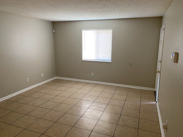5136 Westchase Ct in Jacksonville, FL - Building Photo - Building Photo