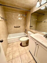 372 Camden P in West Palm Beach, FL - Building Photo - Building Photo