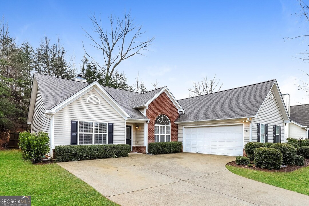 4025 Deerlope Ct in Gainesville, GA - Building Photo