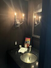 10701 Wilshire Blvd, Unit Wilshire Condo in Los Angeles, CA - Building Photo - Building Photo