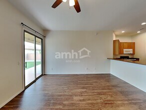 33 E Calle Vivaz in Green Valley, AZ - Building Photo - Building Photo