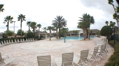 7624 Granitville Dr in Wesley Chapel, FL - Building Photo - Building Photo