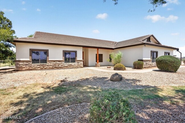 property at 3002 E Sherry Ln