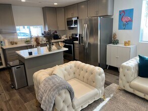 1119 N Berendo St in Los Angeles, CA - Foto de edificio - Building Photo