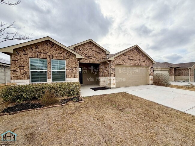 1405 Redwood Crk in Seguin, TX - Building Photo - Building Photo