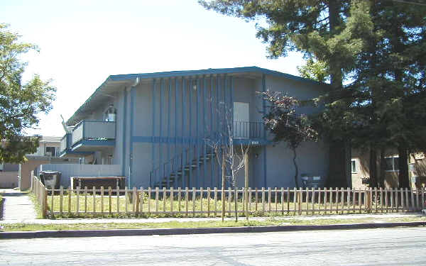 2829 Apple Valley Ln in Santa Rosa, CA - Foto de edificio