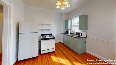 123 Boston St, Unit #3 in Boston, MA - Building Photo - Building Photo