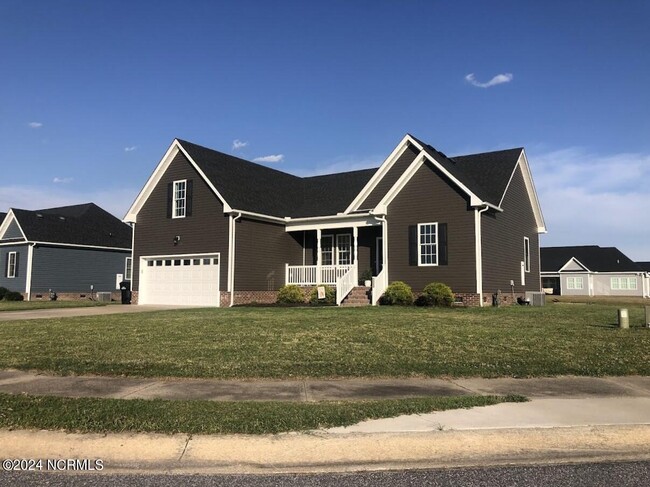 500 Spinnaker Dr in Elizabeth City, NC - Foto de edificio - Building Photo