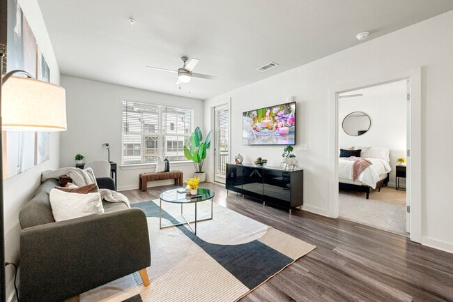 2048 Bolton Dr NW in Atlanta, GA - Building Photo - Building Photo