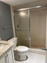 2700 N Highway A1A, Unit 12-211 in Indialantic, FL - Foto de edificio - Building Photo