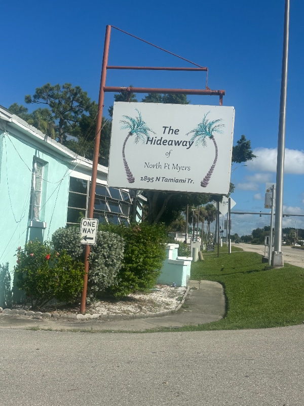 1895 N Tamiami Trl