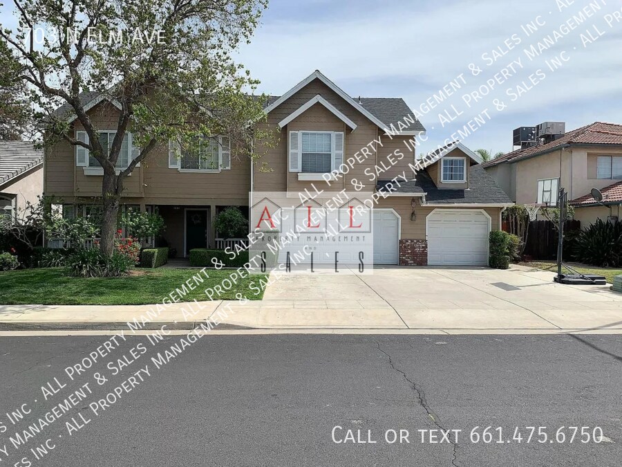 703 N Elm Ave in Clovis, CA - Building Photo