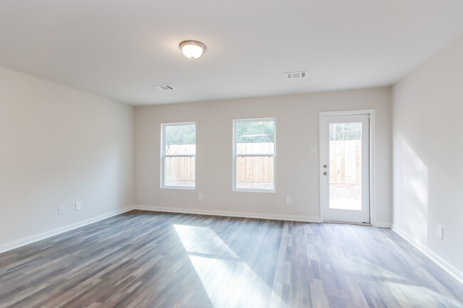 15606 Briar Forest Dr in Conroe, TX - Building Photo - Building Photo