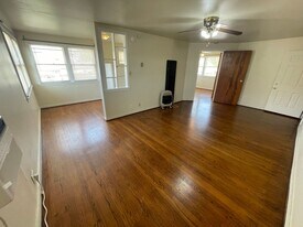 1320 Postoffice St in Galveston, TX - Building Photo