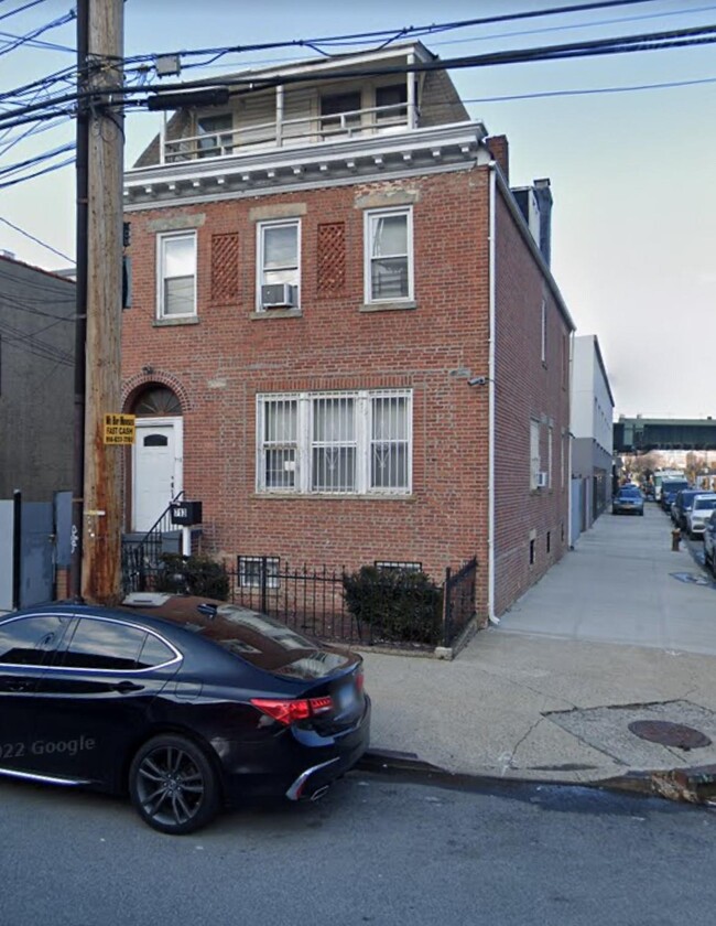 property at 713 E 239th St