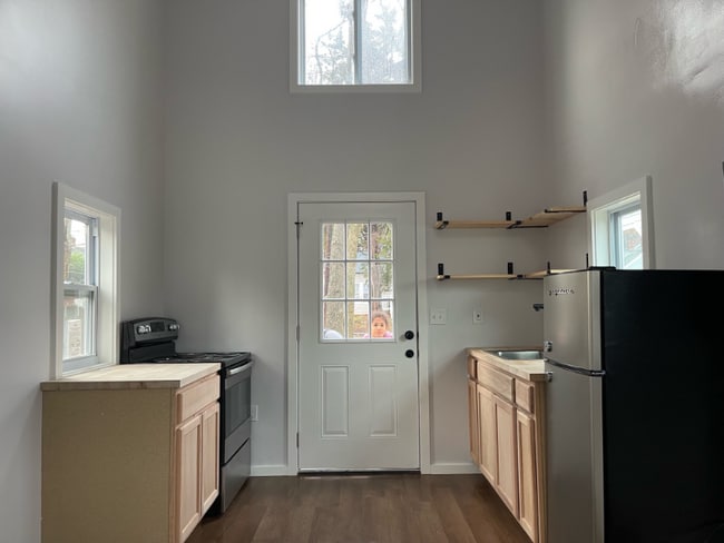 property at 706 N Guthrie Ave