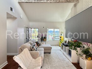 11872 Bernardo Terrace in San Diego, CA - Foto de edificio - Building Photo