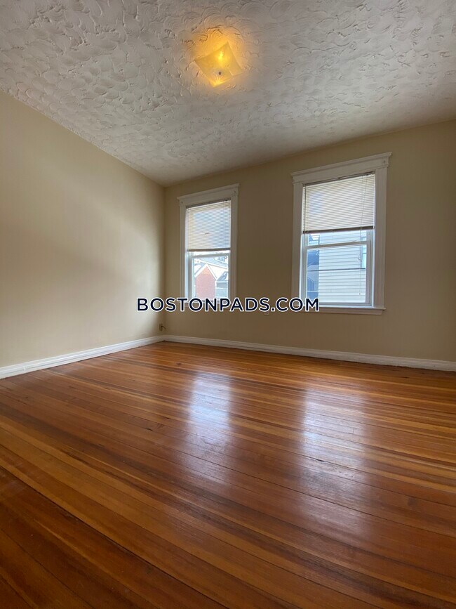 279 Broadway-Unit -2 in Cambridge, MA - Building Photo - Building Photo