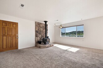 2447 Cottage Dr in Auburn, CA - Building Photo - Building Photo