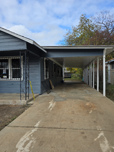 339 Leroux St in San Antonio, TX - Building Photo - Building Photo