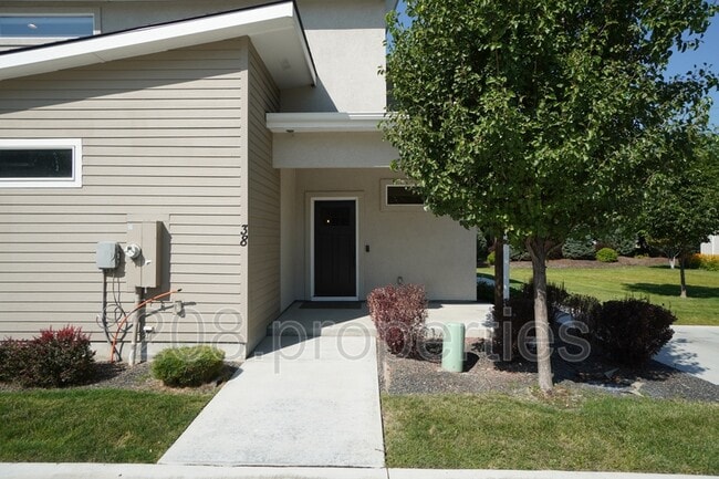 property at 38 E Ranch Dr