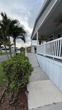 4219 Royal Manor Blvd in Boynton Beach, FL - Building Photo - Building Photo