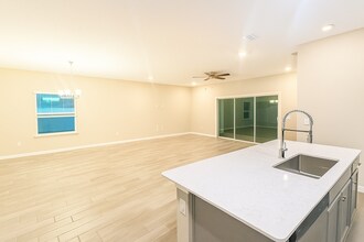 1640 Enclave Rd in Jacksonville, FL - Building Photo - Building Photo