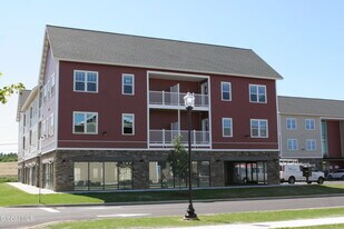 3 Hampstead Pl in Saratoga Springs, NY - Building Photo