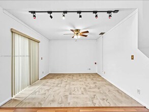 6326 NW 170th Terrace in Hialeah, FL - Building Photo - Building Photo