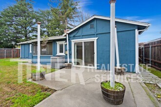 603 11th St in West Sacramento, CA - Building Photo - Building Photo