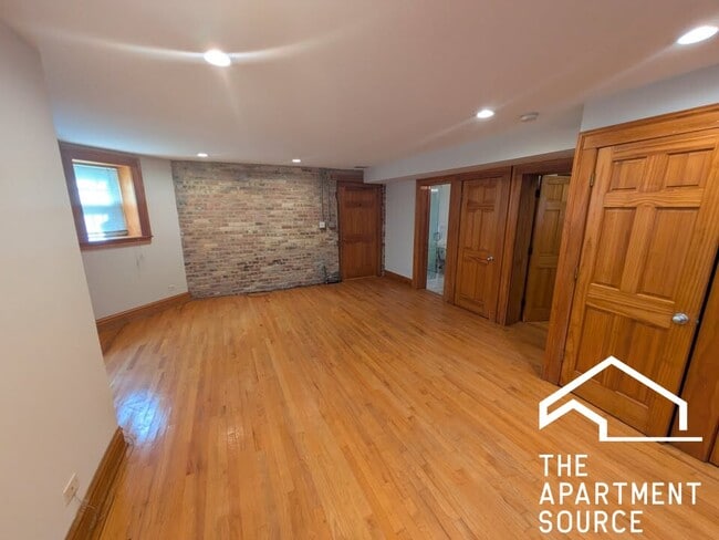3242 W Wrightwood Ave, Unit Garden