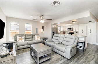 517 98th Ave N in Naples, FL - Building Photo - Building Photo