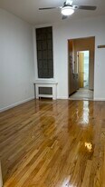 215 E 88th St, Unit 1D in New York, NY - Building Photo