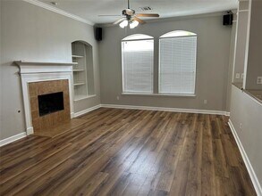 2717 Foxpoint Trail in Arlington, TX - Building Photo - Building Photo