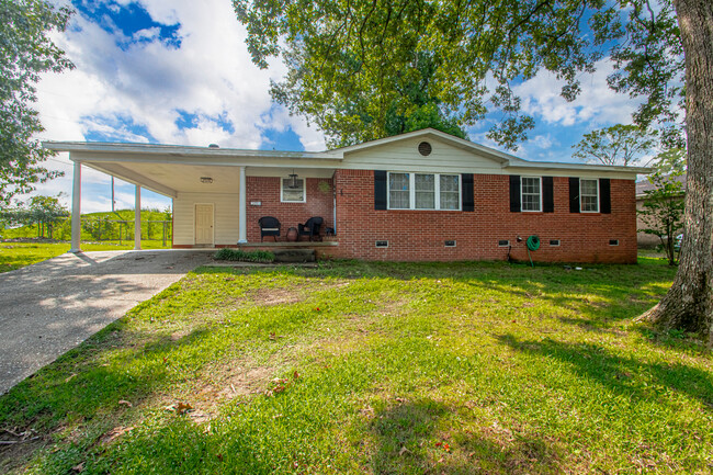 523 Woodland